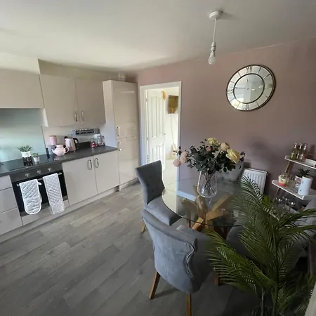 2 Bedroom House